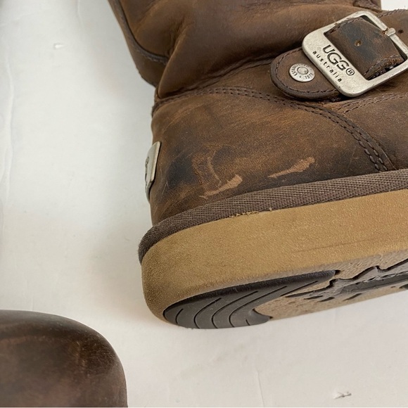 UGG Kensington Shearling Fleece Lined Winter Boots - Picture 5 of 9